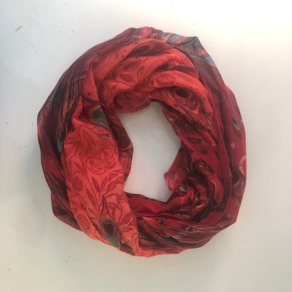 Infinity Scarf - Picture 1 of 2
